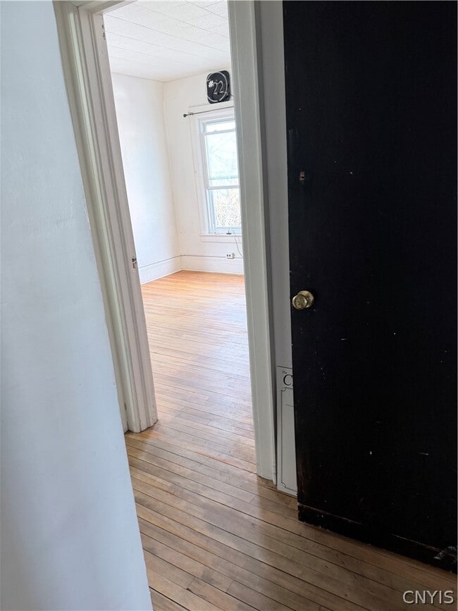 Building Photo - 2131 James St