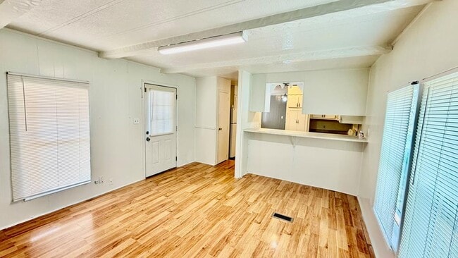 Building Photo - 3544 W 15th St