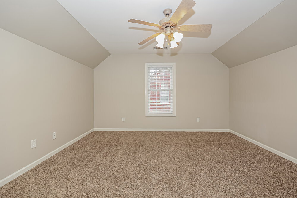 Building Photo - 411 Carmel Dr