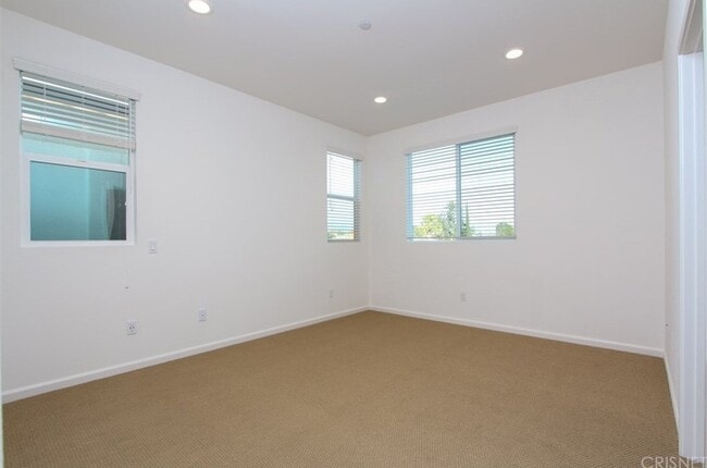 Building Photo - 14903 W Navarre Way