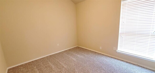 Building Photo - 918 Bens Dr