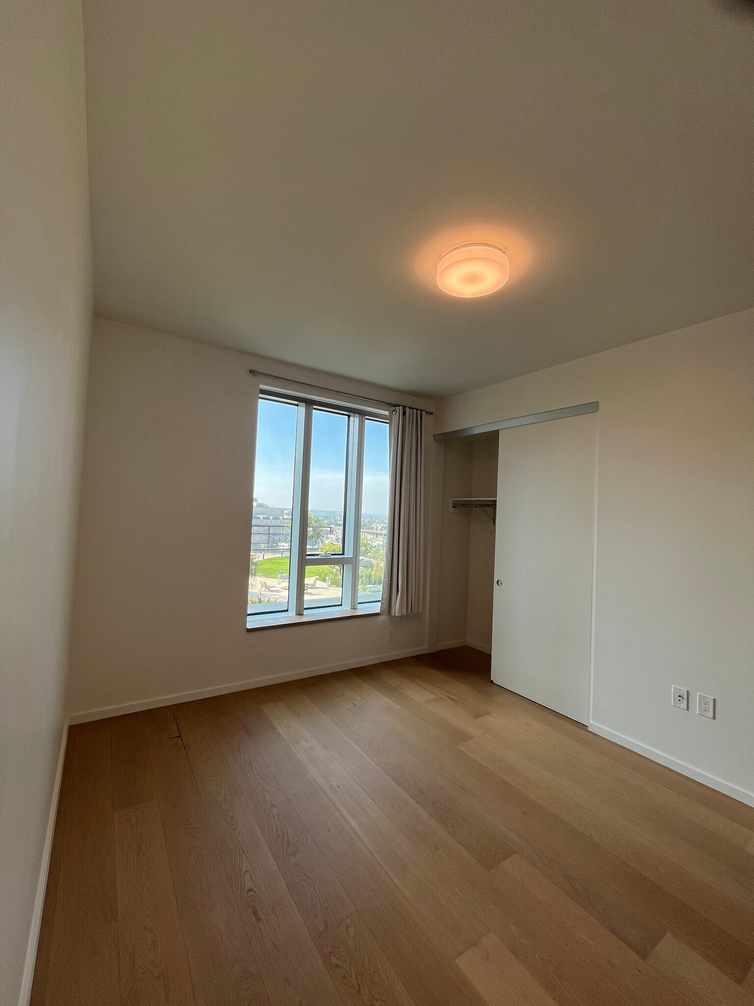 Building Photo - 889 Francisco St