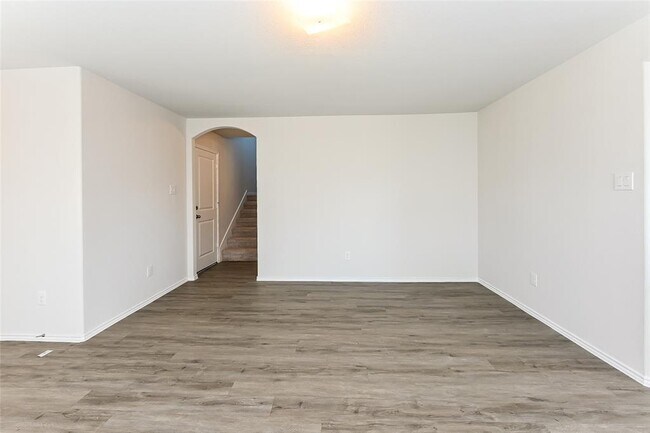 Building Photo - 8614 Doris Oaks Cir