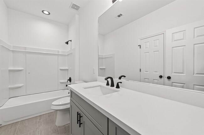 Building Photo - 10949 Cannes Memorial Dr