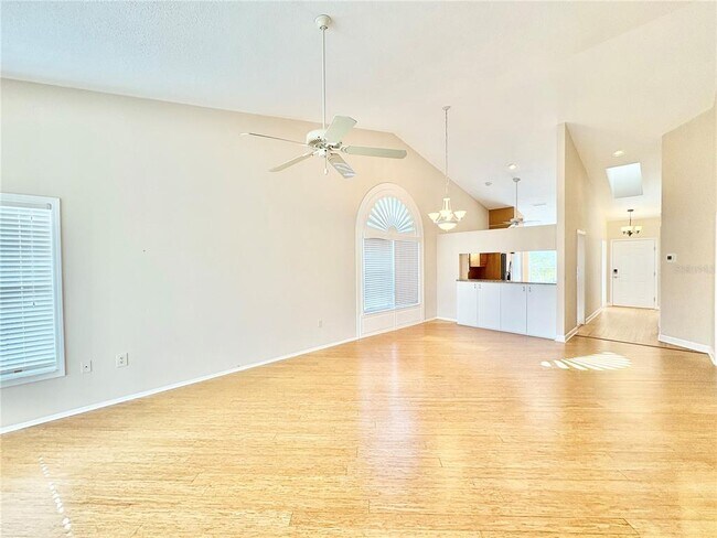 Building Photo - 1011 Pelican Ct