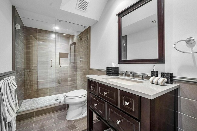 Building Photo - 1620 Lands End Rd