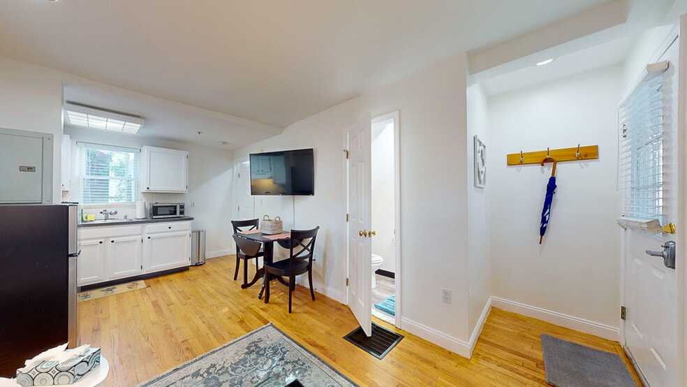 Building Photo - 23 Jay St