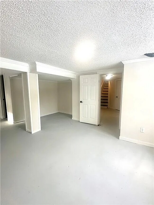 Building Photo - Welcome Home to Comfort, Space & Style!