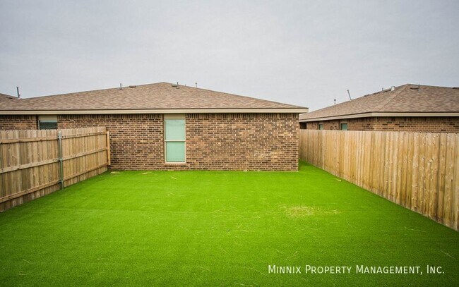 Building Photo - 407 E 21st St