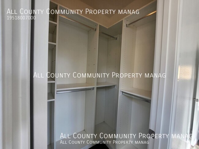 Building Photo - 43 Los Indios