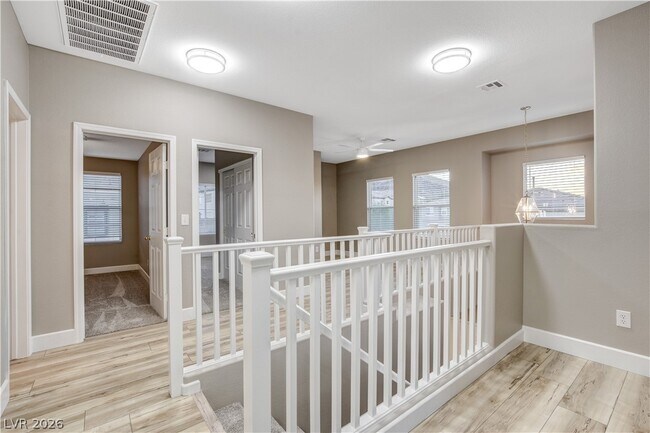 Building Photo - 708 Respectful Ridge Ave