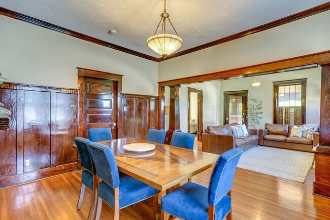 Building Photo - Renovated Historic Craftsman in East Nashville | 4 Bedrooms, 2-Car Garage & Outdoor Living