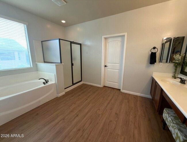 Building Photo - 51 W Hackberry Dr