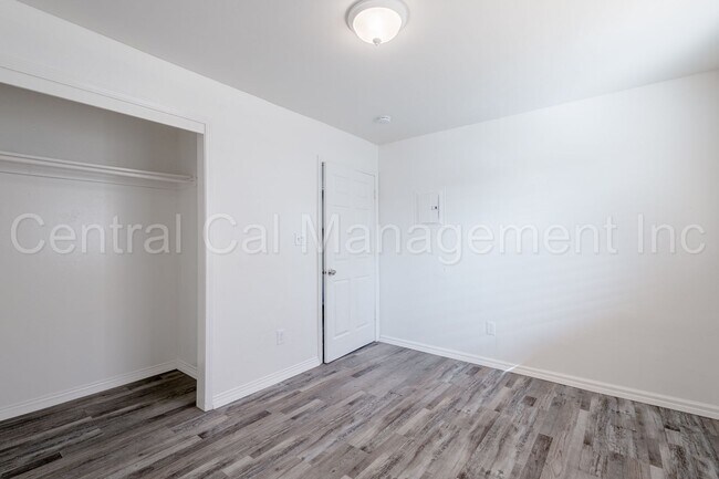 Building Photo - 130 8th St