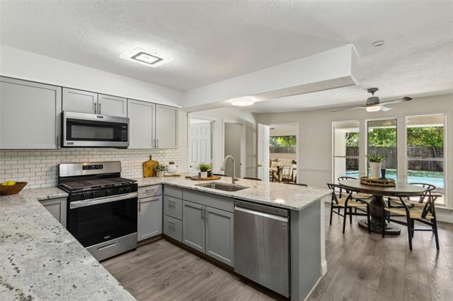 Building Photo - 6908 Heatherknoll Dr
