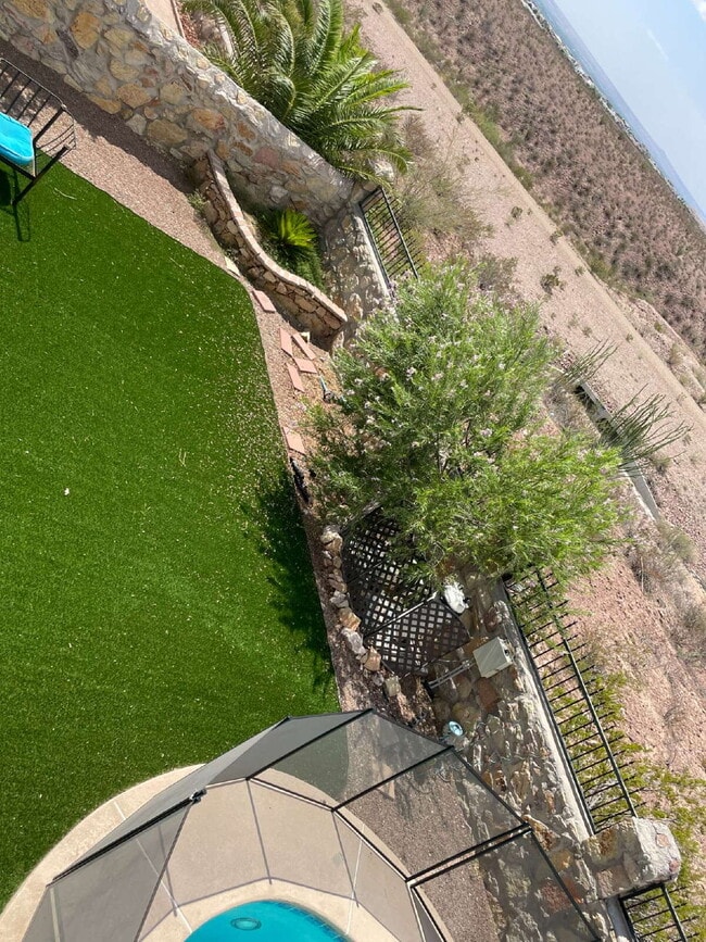 Building Photo - "Charming El Paso Oasis: 3-Bedroom Retreat...