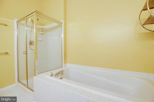 Building Photo - 4609 Fair Valley Dr