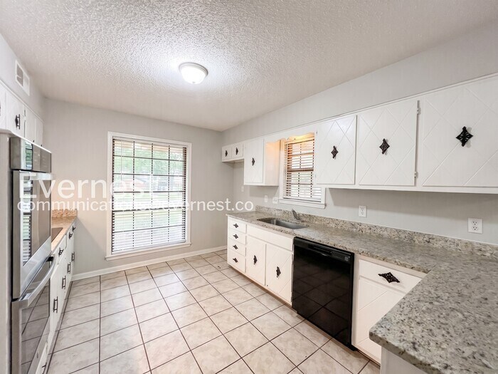 Building Photo - 3409 Kettlebrook Cove