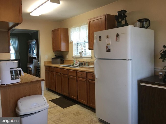 Building Photo - 29403 Petunia Dr
