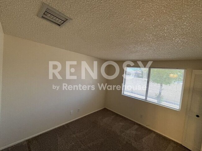 Building Photo - 3-BD, 2-BA Single Family House in Chandler!