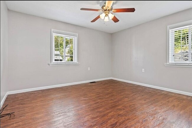 Building Photo - 713 Nevin Ave