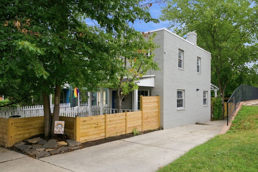 Building Photo - 1317 Pendleton St