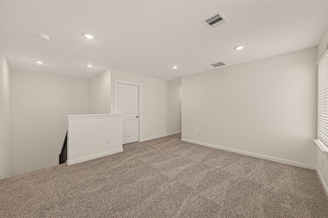 Building Photo - 3527 Lovebird Ln