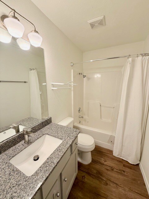 Building Photo - 570 Terry Ave