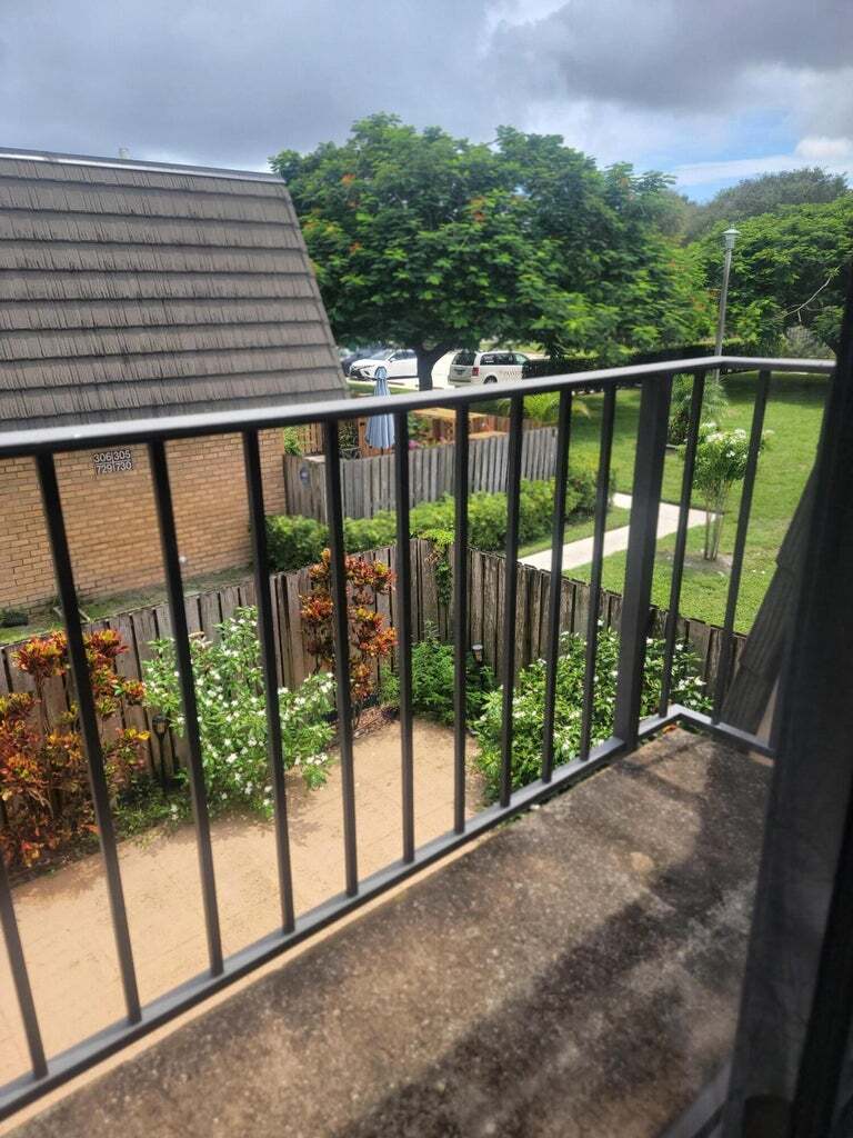 Building Photo - 727 7th Way