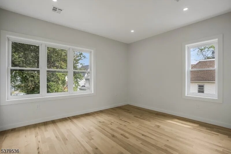 Building Photo - 15 Voorhees St