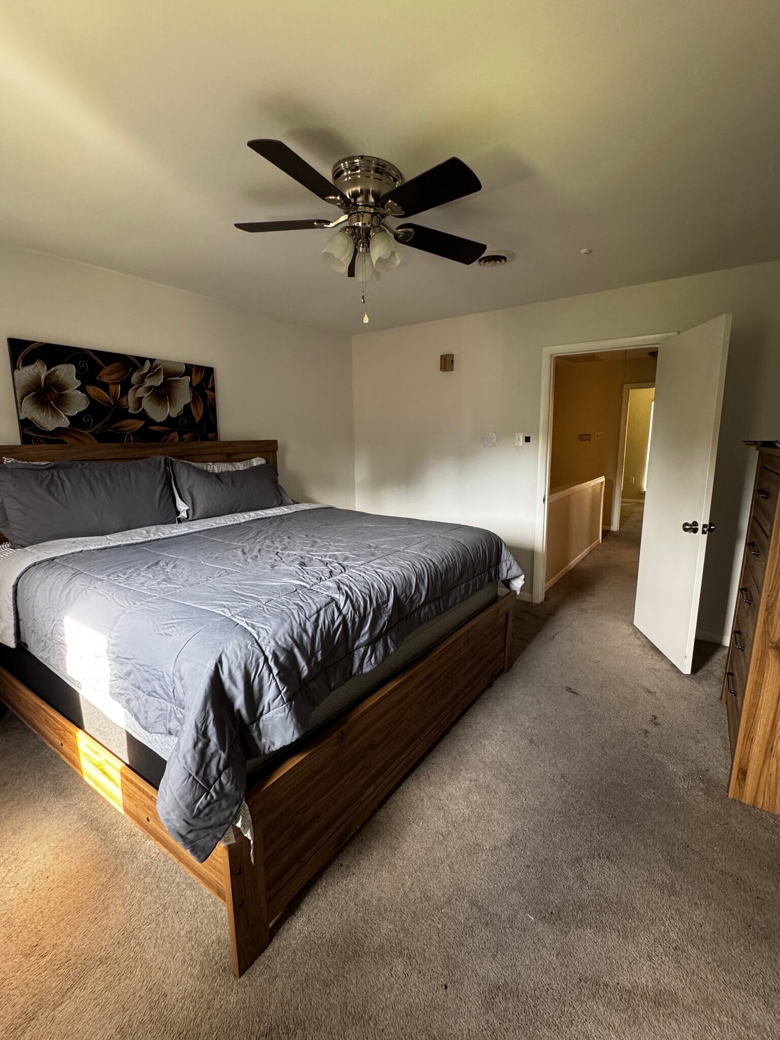 Master Bedroom - 320 Southern Ct