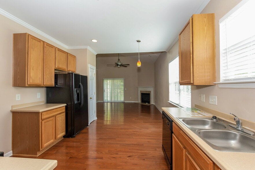 Building Photo - 16047 Long Talon Way
