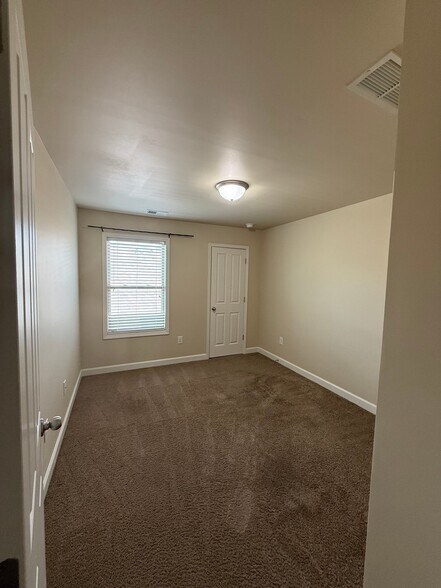 Building Photo - 7735 Pierpoint Ln
