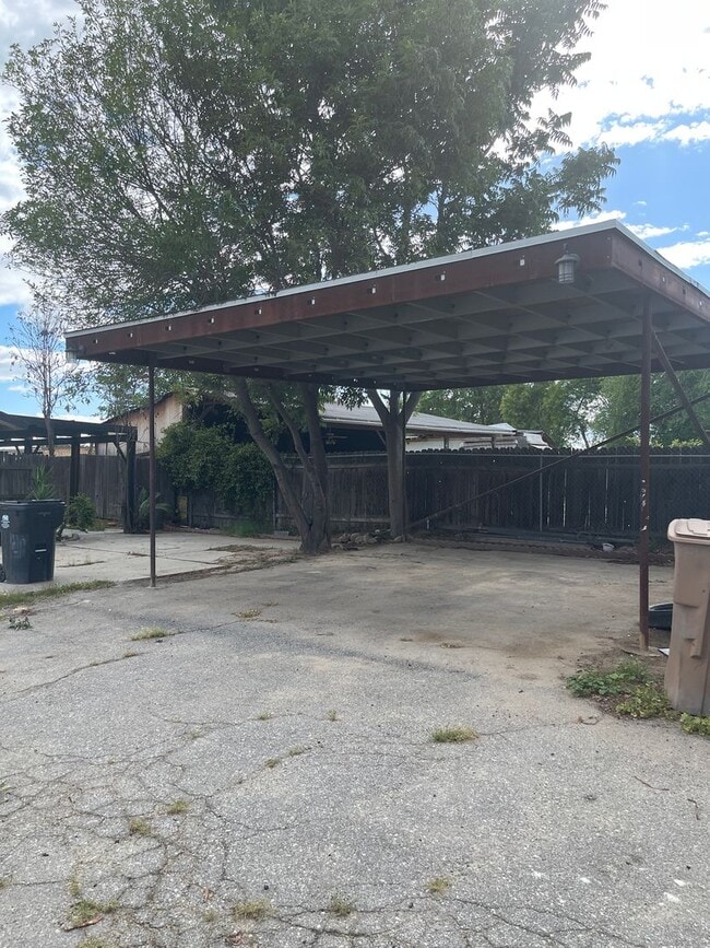 Building Photo - 265 Hudson Dr