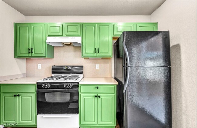 Building Photo - 1057 Appleblossom Time Ave