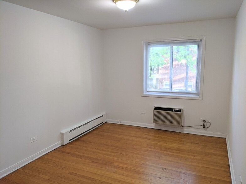 Building Photo - 701 Austin St