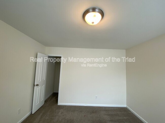 Building Photo - 4539 Deighton Ct