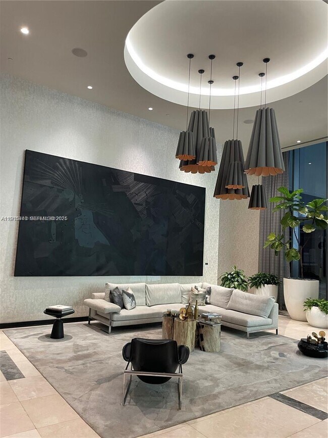 Building Photo - 55 SW 9th St