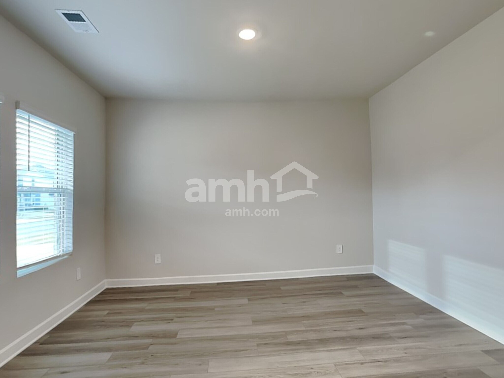 Building Photo - 769 Treeline Rd