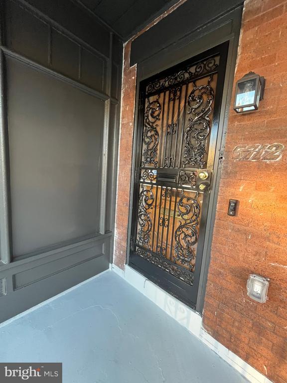 Building Photo - 5712 Cedar Ave