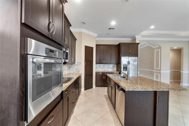 Building Photo - 2888 Bellarosa Circle