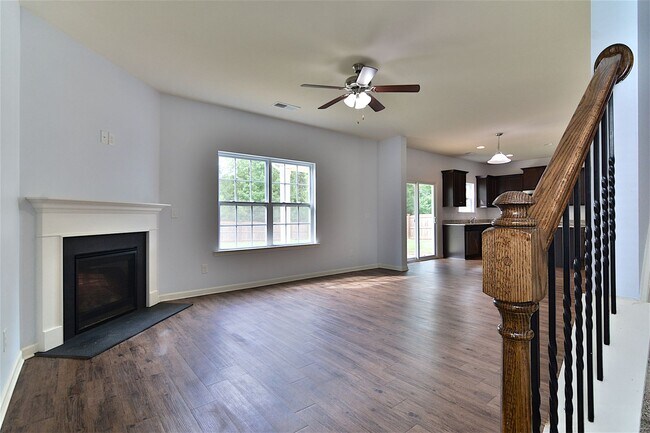 Building Photo - 804 Sunseeker Dr