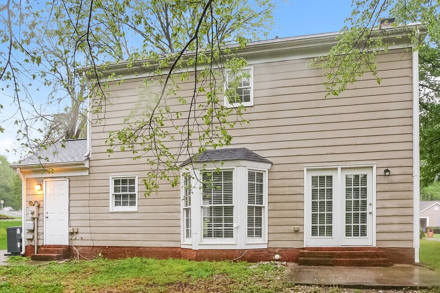 Building Photo - 2134 Dembrigh Ln