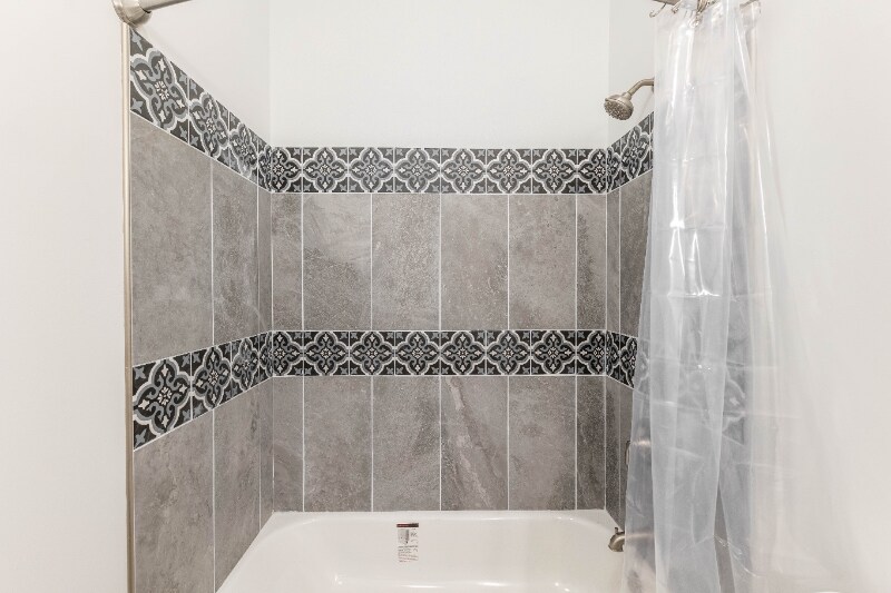 Building Photo - 914 W 19th St