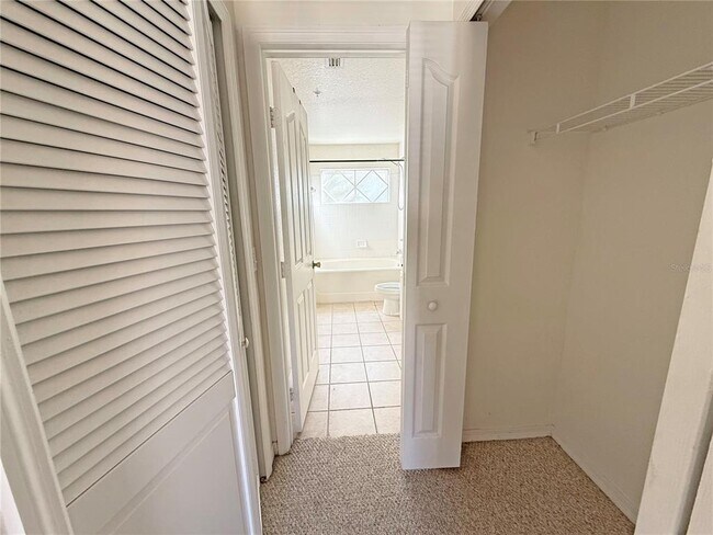 Building Photo - 1817 Shadow View Cir