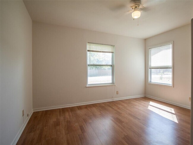 Building Photo - 8406 Burrell Dr
