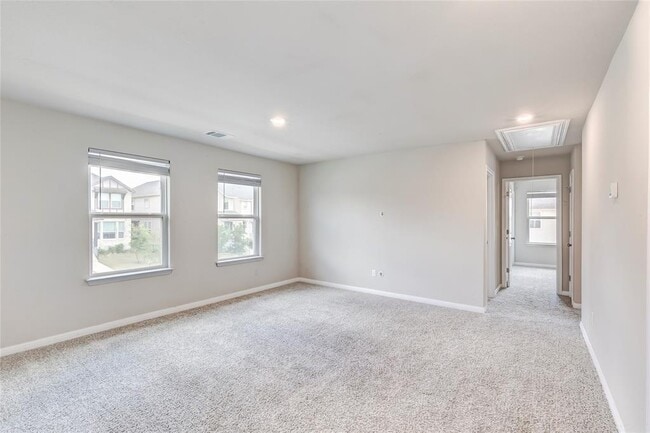 Building Photo - 218 Glass Mountains Wy