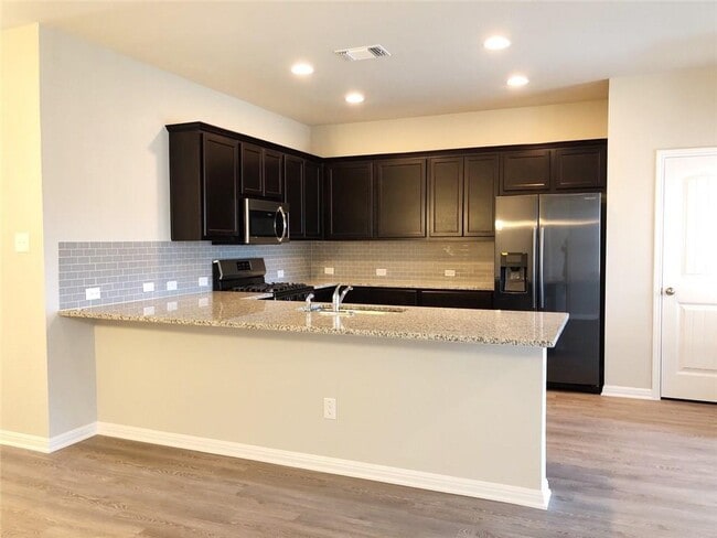Building Photo - 2024 Birkby Ct
