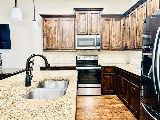 Building Photo - 1224 Pebblebrook Dr