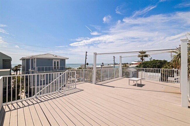 Building Photo - 106 7th Ave